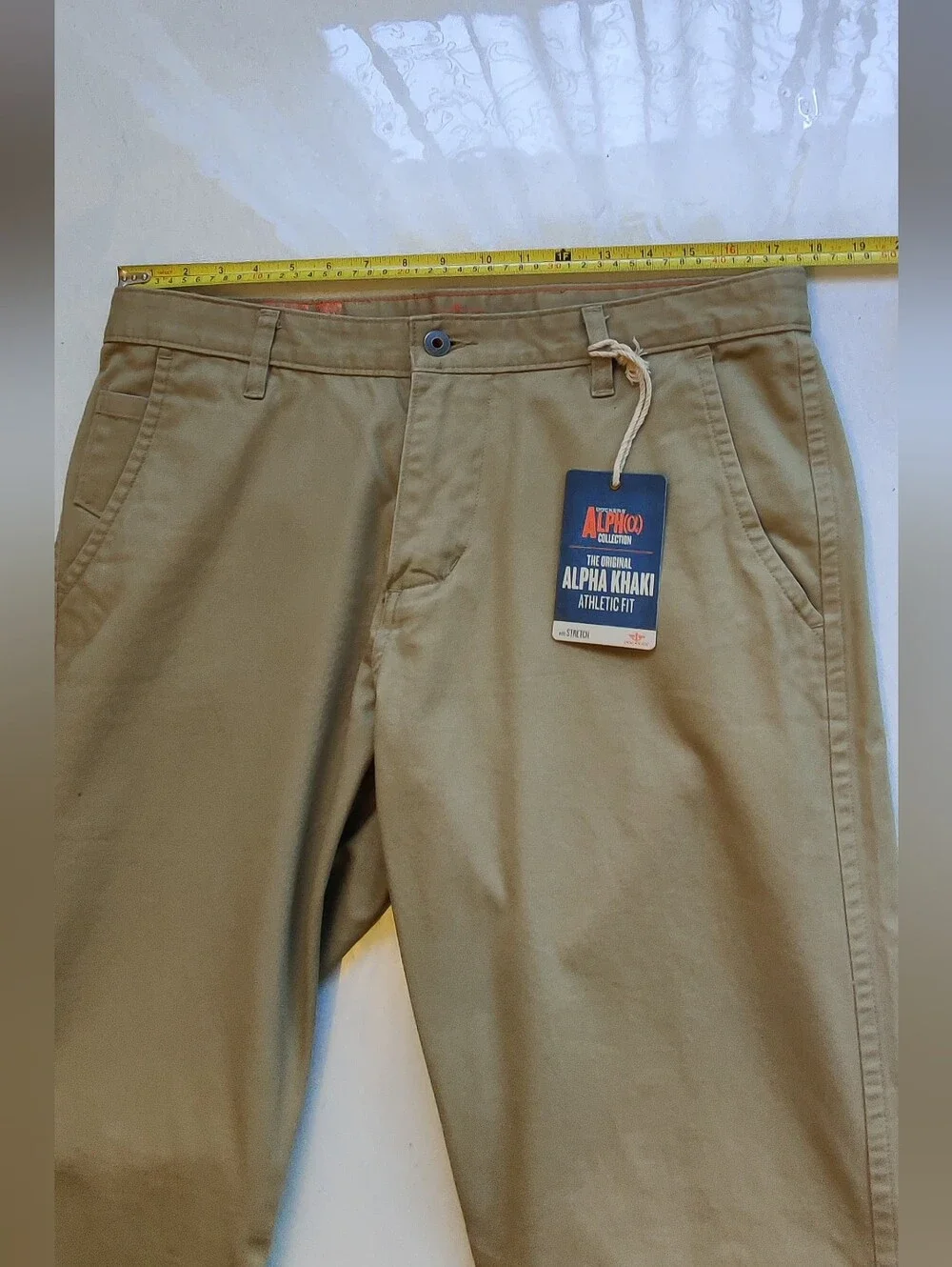 Dockers Mens Alpha Khaki Athletic Fit W33xL32